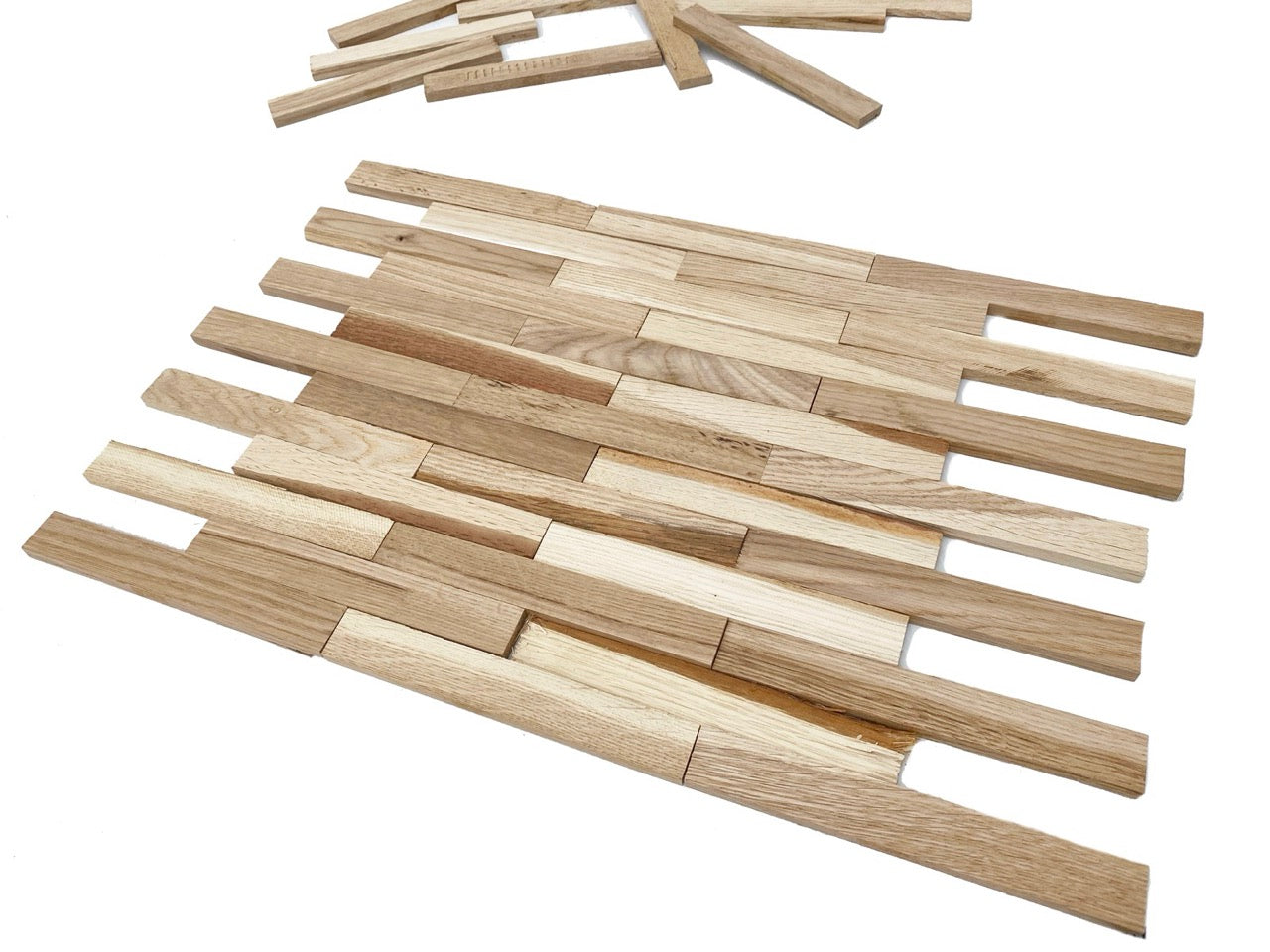 Bastelklötzchen Holzleisten Eiche - aufgefächerte Platte mit einzelnen Leisten