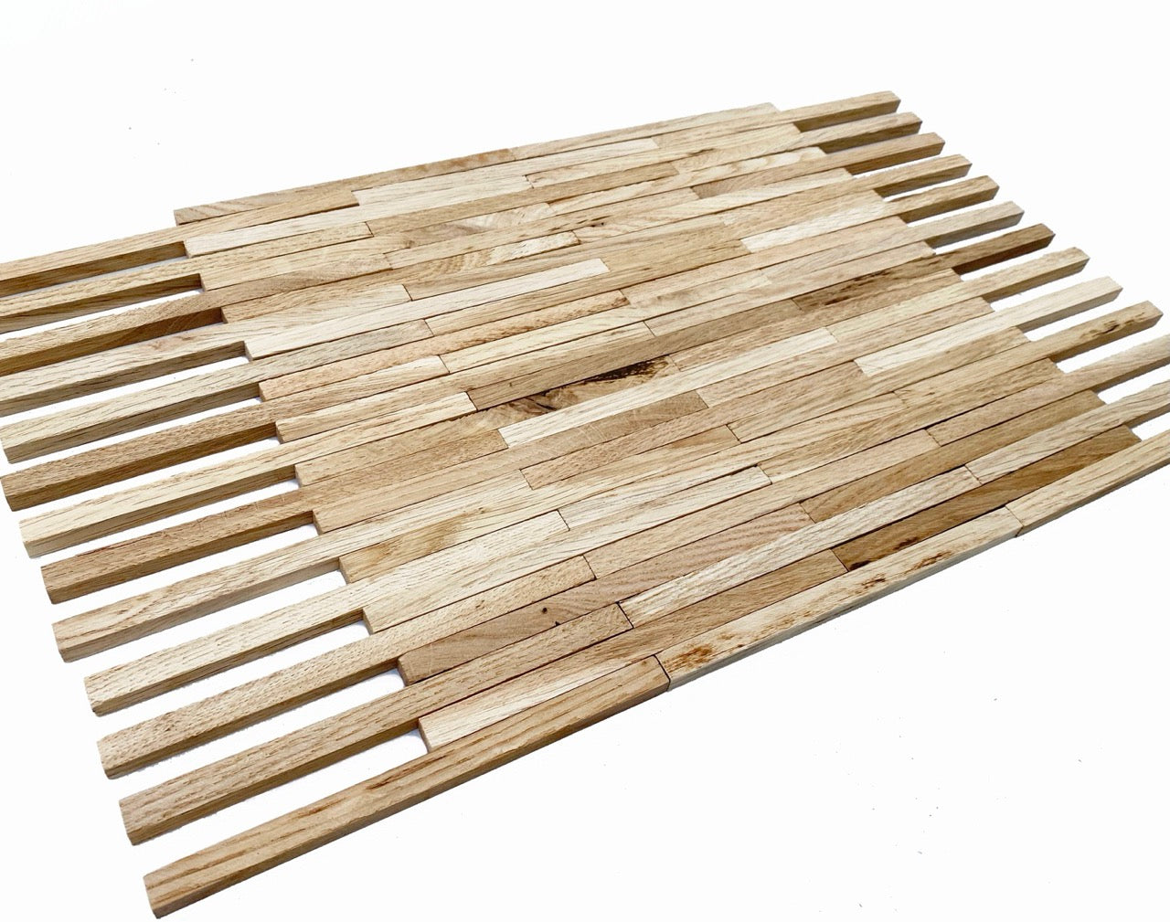 Bastelklötzchen Holzlamellen Eiche - einzelne Lamellen aus der Platte herausgezogen